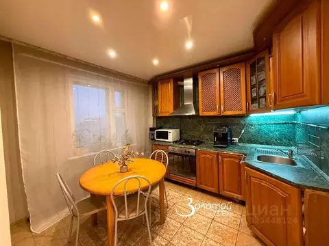 3-к кв. Нижегородская область, Нижний Новгород ул. Володарского, 9 ...