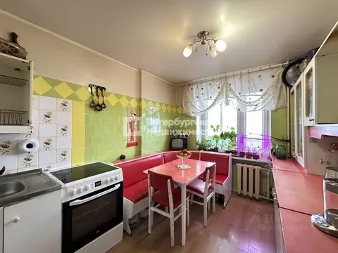 3-к кв. Санкт-Петербург ул. Нахимова, 5к4 (61.3 м)