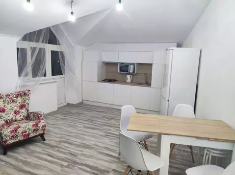 2-к кв. Краснодарский край, Анапа Крымская ул., 34 (69.2 м)