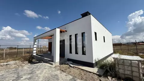 Дом в Крым, Симферопольский район, с. Мирное ул. Дмитрия Власенко (100 ...