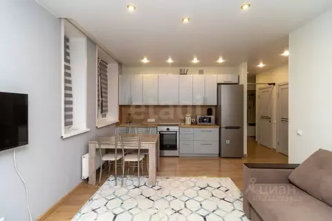 2-к кв. Тюменская область, Тюмень ул. Тимофея Чаркова, 83 (55.1 м)