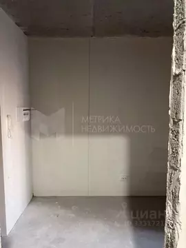 Студия Тюменская область, Тюмень ул. Краснооктябрьская, 12 (33.0 м)