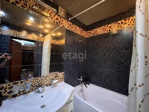 3-к кв. Северная Осетия, Владикавказ ул. Международная, 2 (84.0 м)