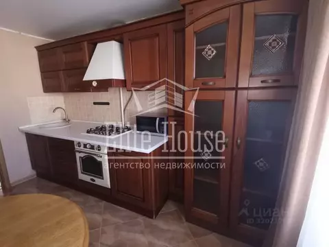 3-к кв. Калужская область, Калуга ул. Космонавта Комарова, 30 (75.0 м)