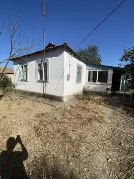 Дом в Крым, Кировский район, с. Яркое Поле ул. Огородная, 44 (48 м)