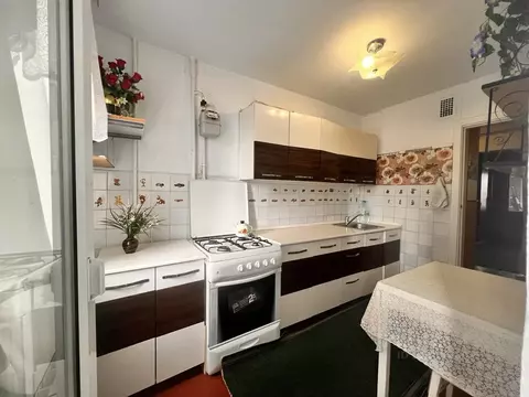 2-к кв. Севастополь просп. Октябрьской Революции, 23к1 (55.0 м)