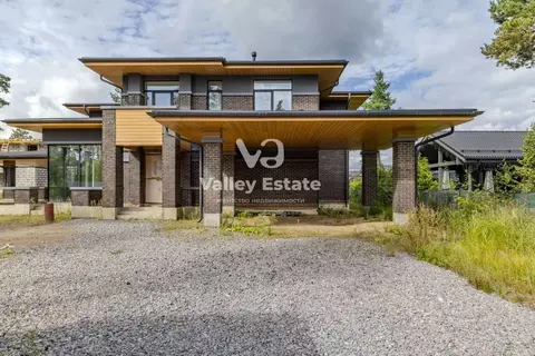 Дом в Ленинградская область, Выборгский район, Первомайское с/пос, ...