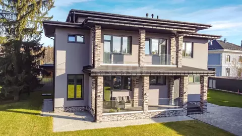 Дом в Санкт-Петербург пос. Левашово, Высоцкая ул., 13 (276 м)