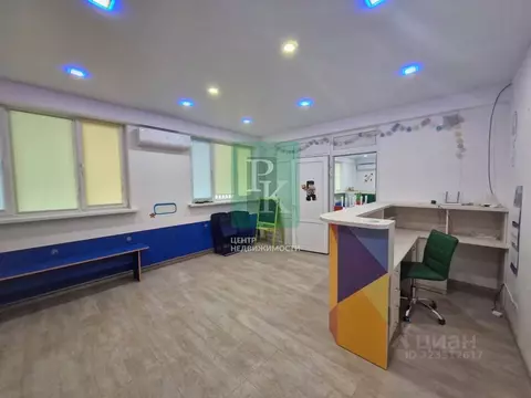 Помещение свободного назначения в Севастополь просп. Античный, 10 (53 ...