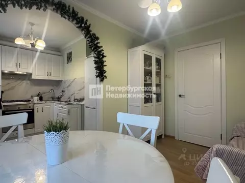 3-к кв. Санкт-Петербург пос. Стрельна, ул. Грибоедова, 11 (51.5 м)