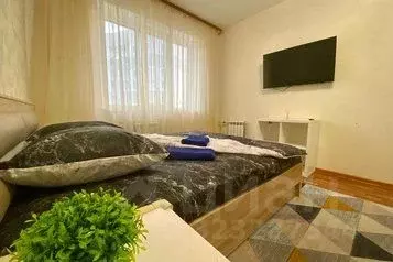 2-к кв. Курская область, Курск просп. Вячеслава Клыкова, 76 (64.0 м)