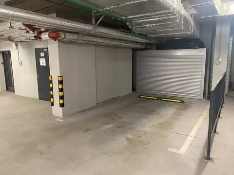 Гараж в Москва Сиреневый бул., 33 (18 м)