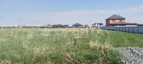 Участок в Тюменская область, Тюменский муниципальный округ, д. ...