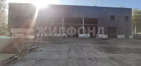 Торговая площадь (821 м)