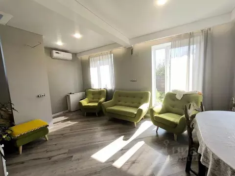 Дом в Самарская область, Волжский район, Черноречье с/пос, с. ...