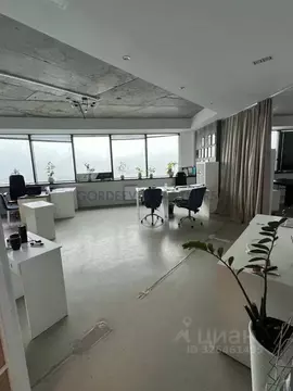 Офис в Татарстан, Казань просп. Альберта Камалеева, 1 (231 м)