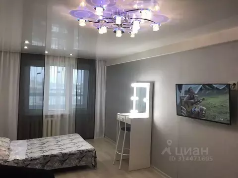 Студия Кировская область, Киров ул. Азина, 15 (45.0 м)