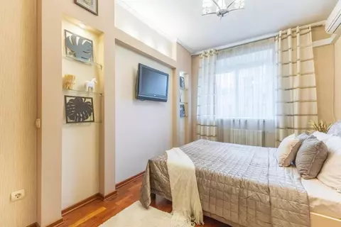 2-к кв. Татарстан, Казань Габдуллы Тукая ул., 75г (80.0 м)