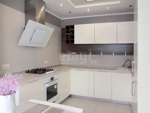 3-к кв. Ярославская область, Ярославль ул. Труфанова, 28а (96.9 м)