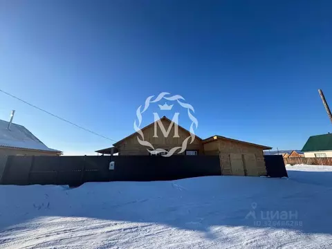 Дом в Бурятия, Иволгинский район, Гурульбинское с/пос, с. Гурульба ул. ...