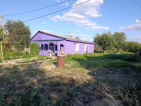 Дом в Саратовская область, с. Сторожевка ул. Компрессорная (85 м)