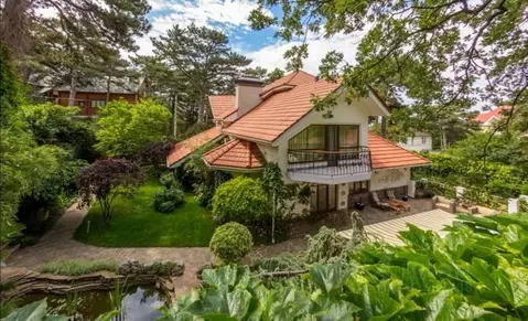 Дом в Крым, Ялта городской округ, Восход пгт ул. Горная, 9 (400 м)