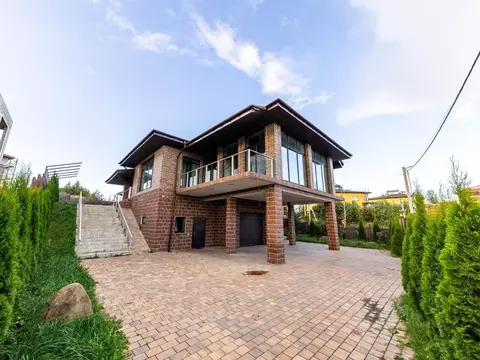 Дом в Ленинградская область, Всеволожский район, Бугровское городское ...