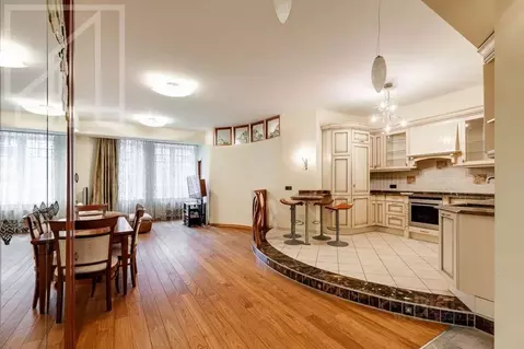 4-к кв. Москва 1-й Неопалимовский пер., 8 (130.0 м)