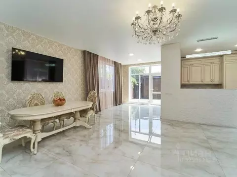 Дом в Краснодарский край, Краснодар ул. Харьковская, 38 (224 м)