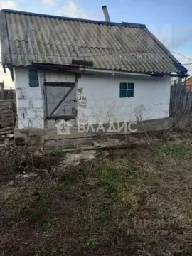 Участок в Саратовская область, Балаковский район, с. Быков Отрог ул. ...