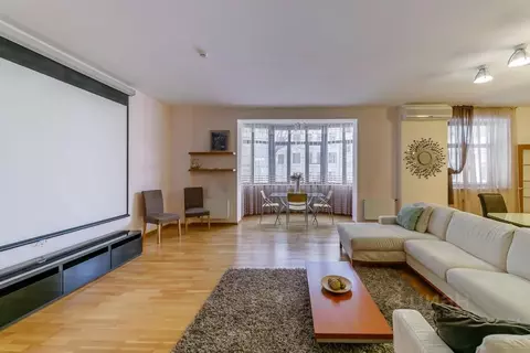 2-к кв. Москва Большой Харитоньевский пер., 16-18 (110.2 м)