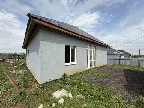 Дом в Оренбургская область, Оренбургский район, Ленинский сельсовет, ...