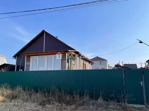 Дом в Бурятия, Улан-Удэ 106-й мкр, ул. 4-я Золотые пески, 16 (65 м)