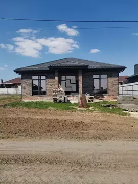 Дом в Ростовская область, Аксайский район, Грушевская ст-ца пер. ...
