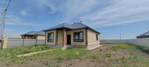 Дом в Оренбургская область, Оренбургский район, с. Благословенка ул. ...