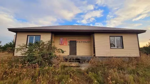 Дом в Белгородская область, Старооскольский городской округ, с. Озерки ...