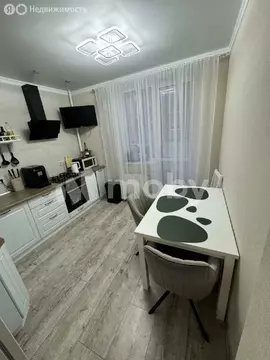 2-комнатная квартира: Калининград, улица Согласия, 50А (61 м)