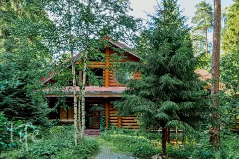 Коттедж в Московская область, Одинцовский городской округ, д. Жуковка, ...