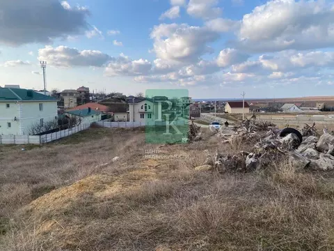 Участок в Крым, Бахчисарайский район, с. Угловое ул. Комарова, 128 ...