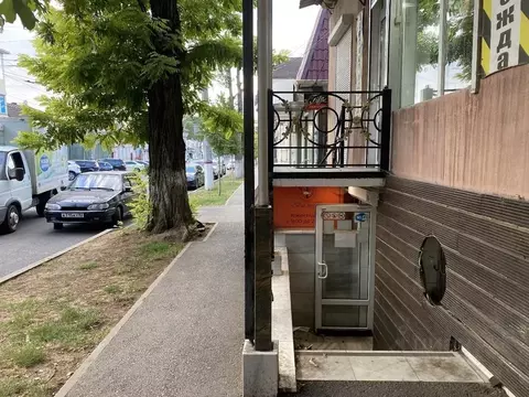 Помещение свободного назначения в Крым, Симферополь ул. ...