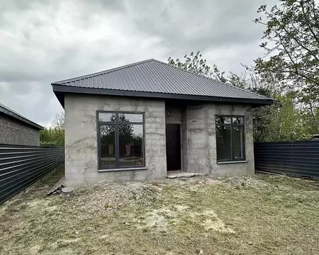Дом в Астраханская область, Астрахань Портовик садовое товарищество, ...