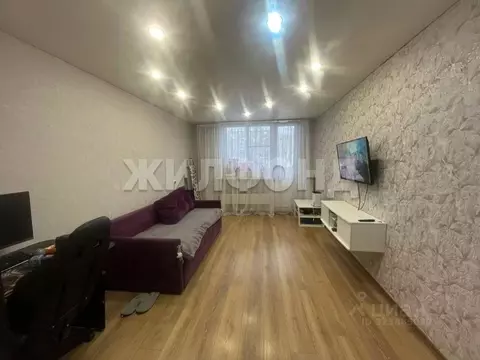 3-к кв. Новосибирская область, Новосибирск ул. Твардовского, 8А (57.3 ...