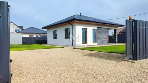 Дом в Ленинградская область, Ломоносовский район, Ропшинское с/пос, ...