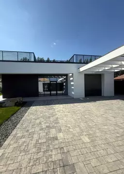 Дом в Волгоградская область, Волжский Набережная ул., 2Е/2 (177 м)