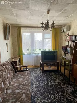 3-комнатная квартира: Энгельс, Полтавская улица, 15Б (58 м)