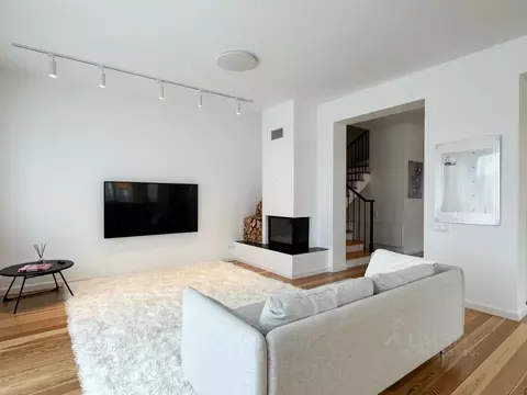 Дом в Ленинградская область, Всеволожский район, Юкковское с/пос, ...