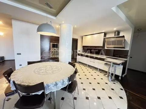 3-к кв. Тюменская область, Тюмень ул. 8 Марта, 2 (170.0 м)