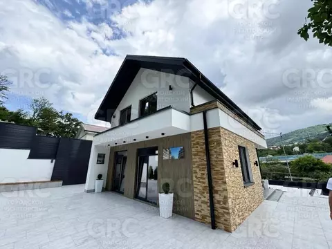 Дом в Краснодарский край, Сочи Вишневая ул., 12 (178 м)