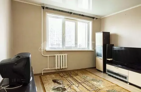 1-к кв. Тюменская область, Тюмень ул. 50 лет Октября, 72 (30.0 м)