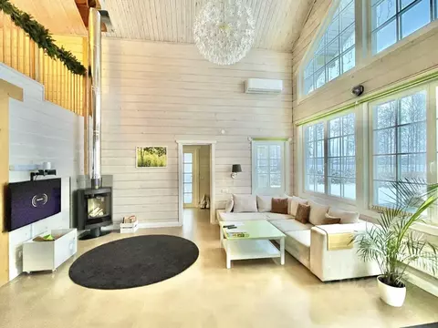 Дом в Ленинградская область, Выборгский район, Полянское с/пос, ...